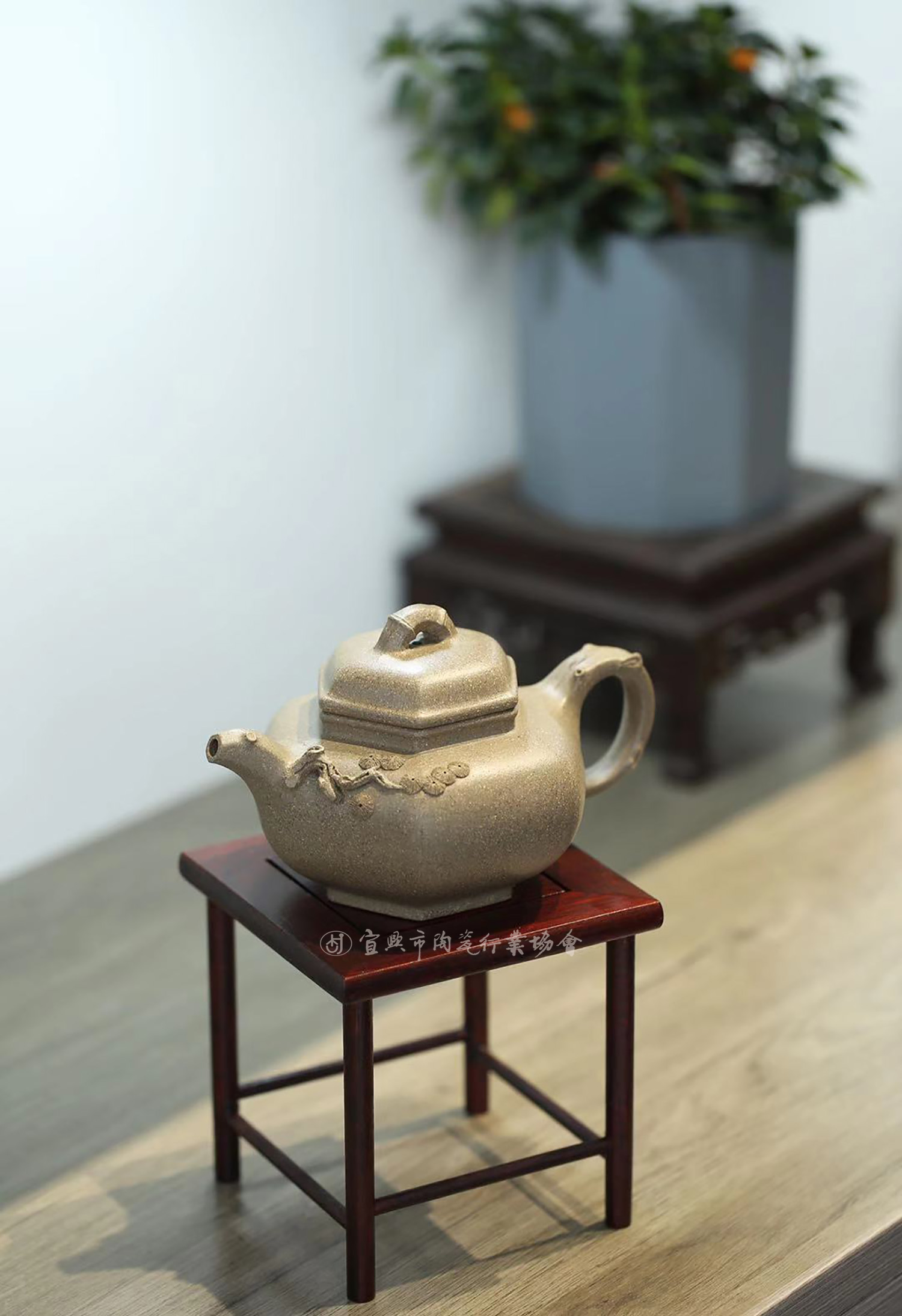 1609910785880695.jpg 岁寒三友壶1.jpg