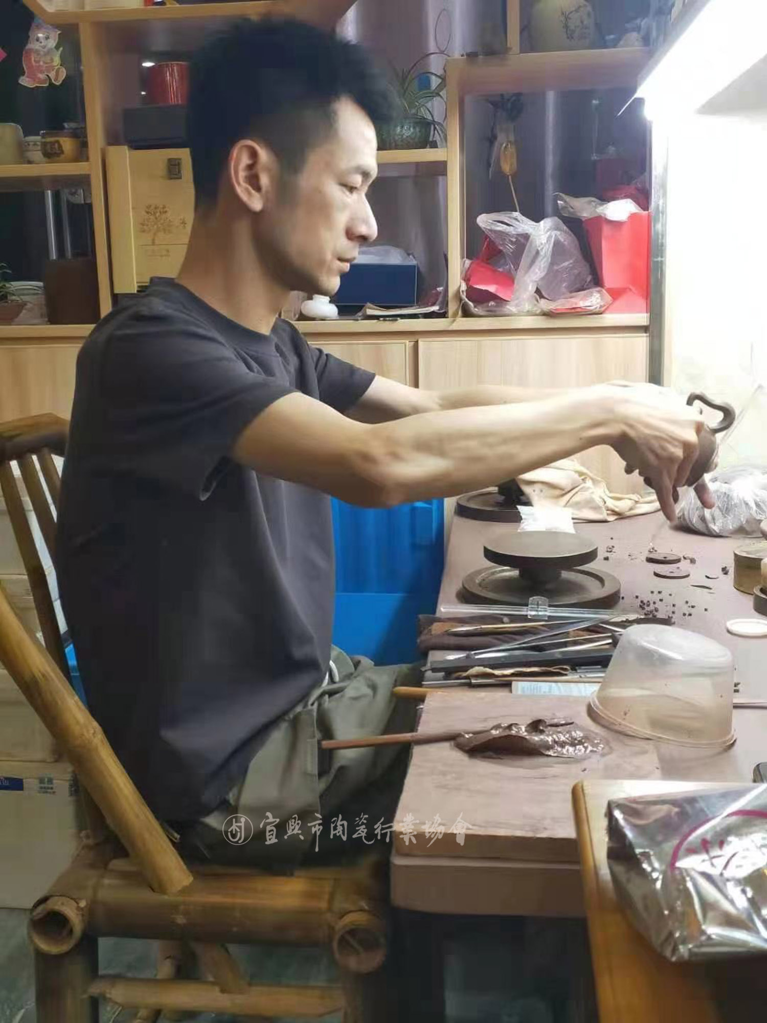 1610674112825437.jpg 人物2.jpg