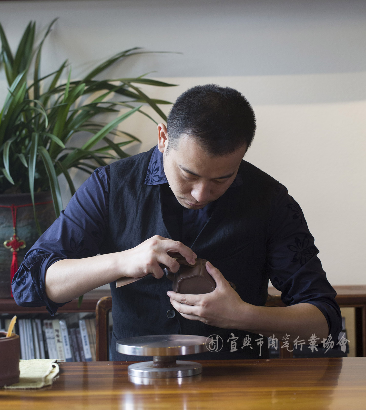 1647335489147173.jpg 人物1.jpg