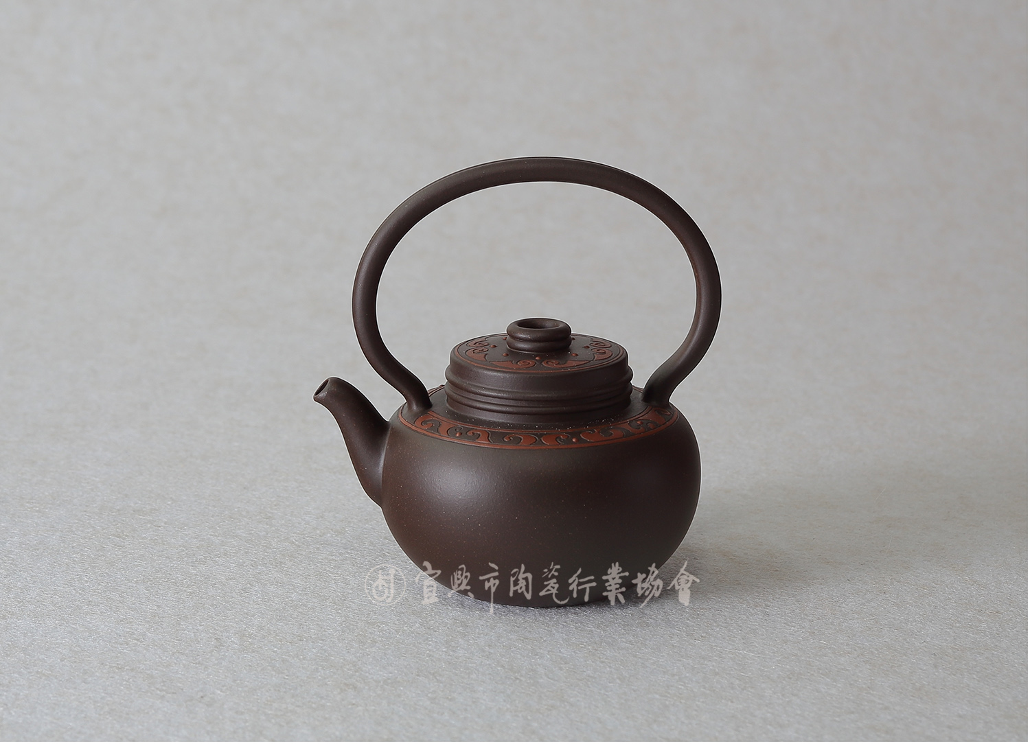 1695700267582028.jpg 清风卷云提梁壶.jpg