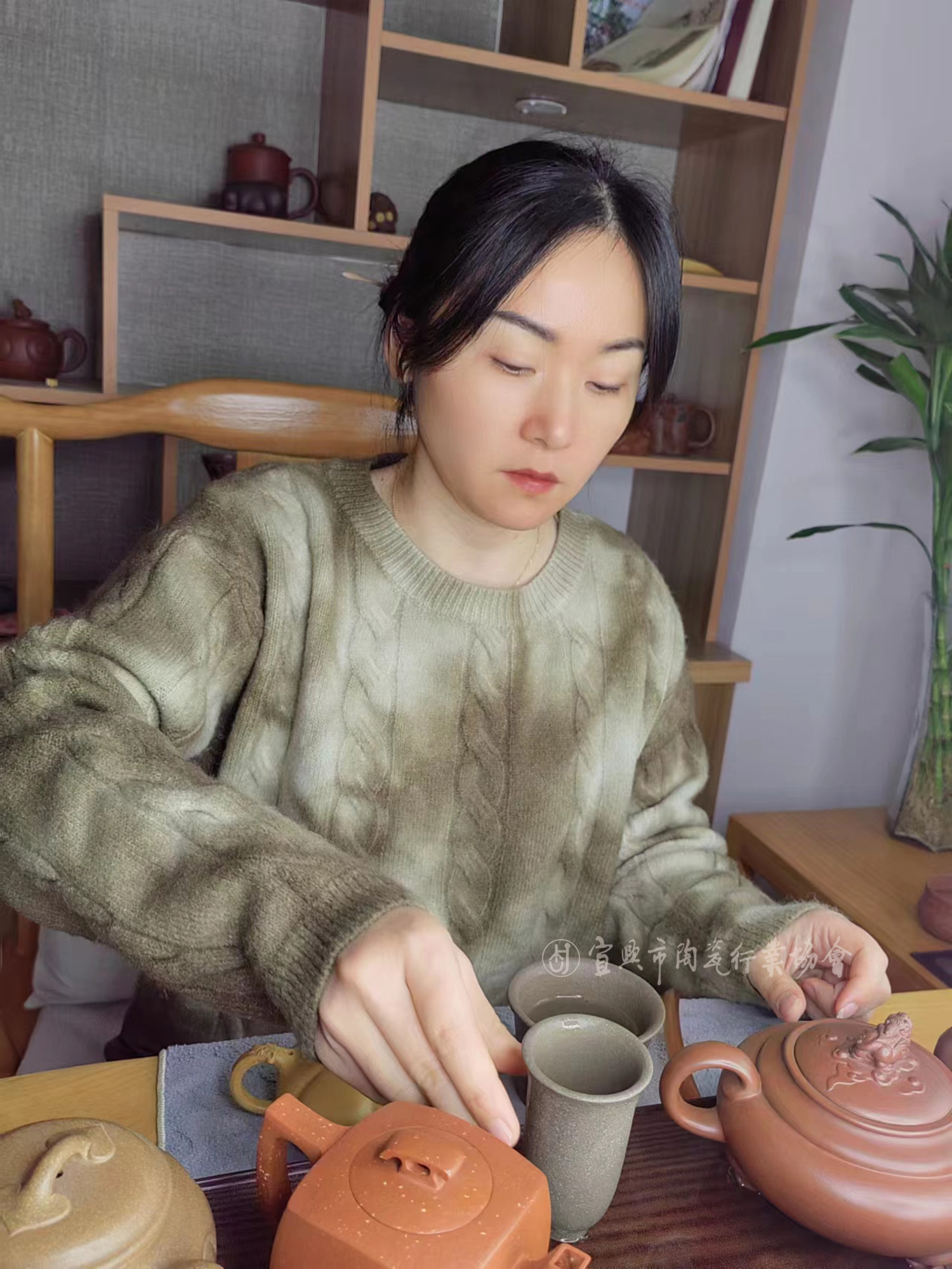 1702960428611099.jpg 人物2.jpg