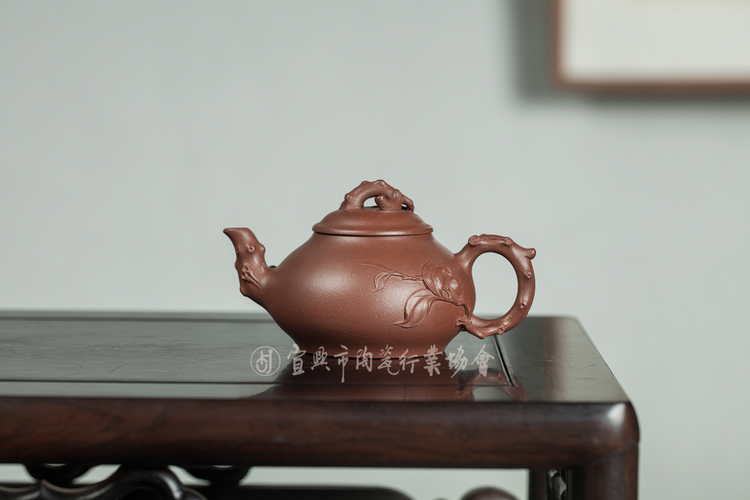 1718682317284789.jpg 8若榴群芳壶.jpg