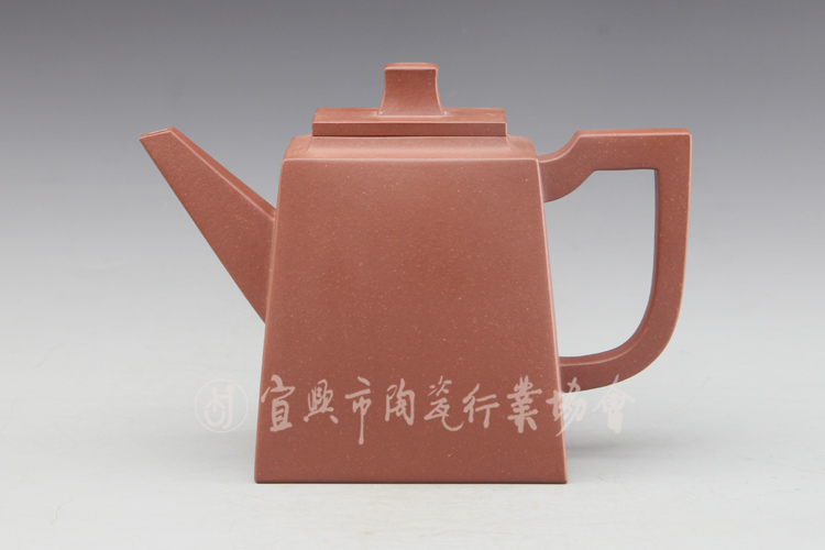 四方壶.jpg